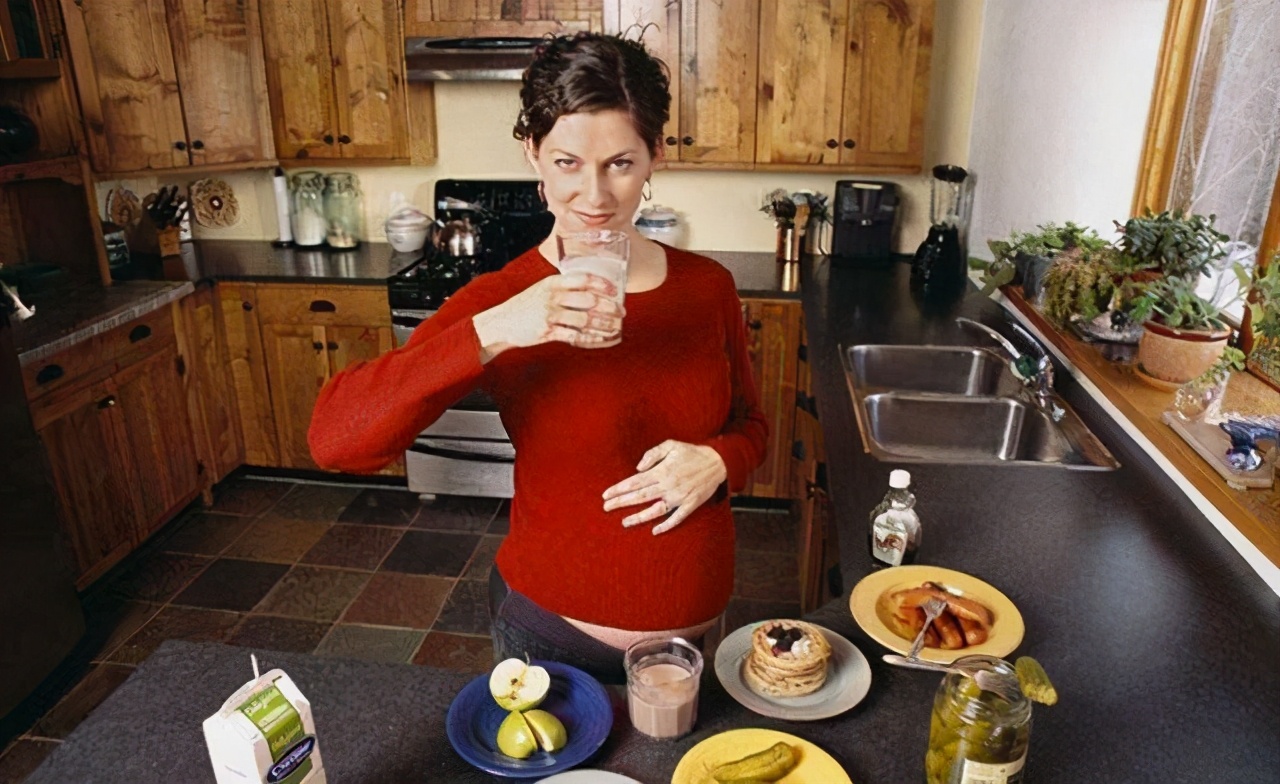 孕妈妈怀孕期间有哪些地方变臭,孕妇有腥臭味正常吗