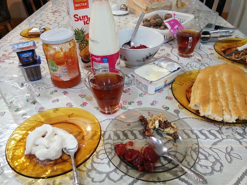 伊朗人来中国旅行免费吃饭,从伊朗旅行回来