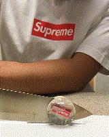 当初忍痛买的万元球鞋，被你们说拆就拆，你有想过我的感受吗？