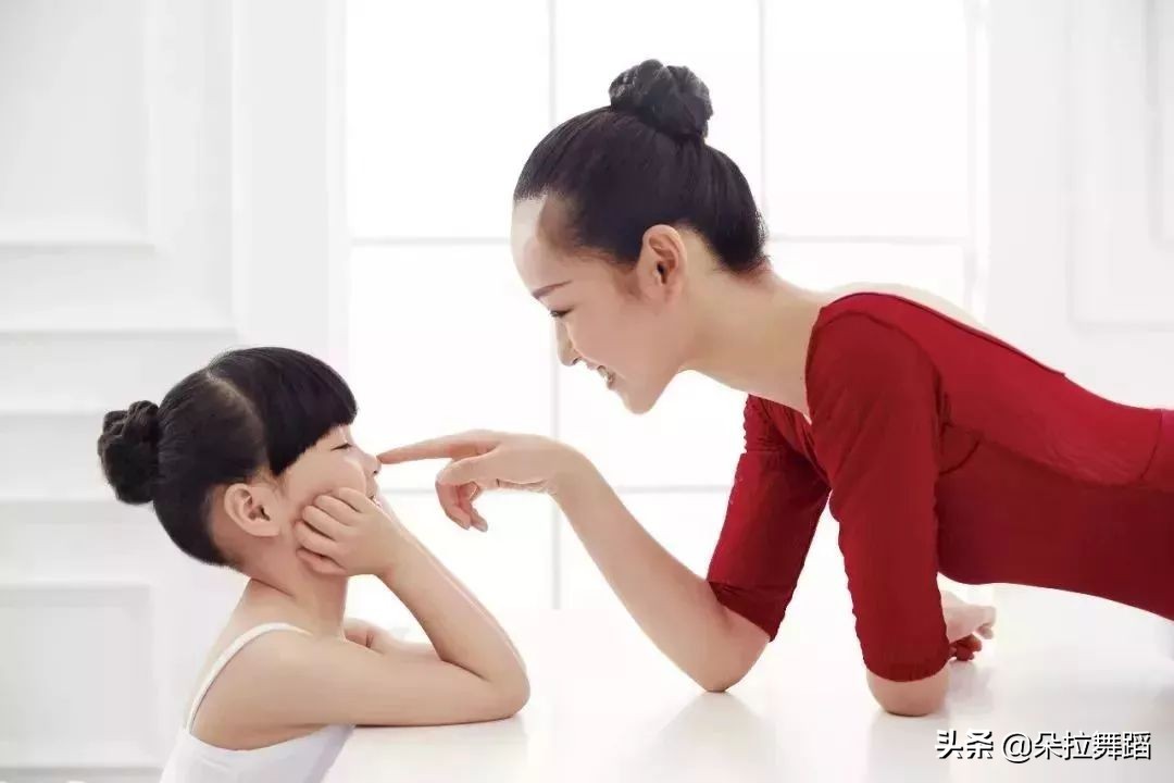 如何让孩子上台不害羞不怯场,如何克服上台紧张怯场