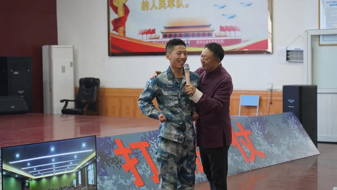 成都市武侯区民政局举办婚姻家庭辅导服务进军营活动