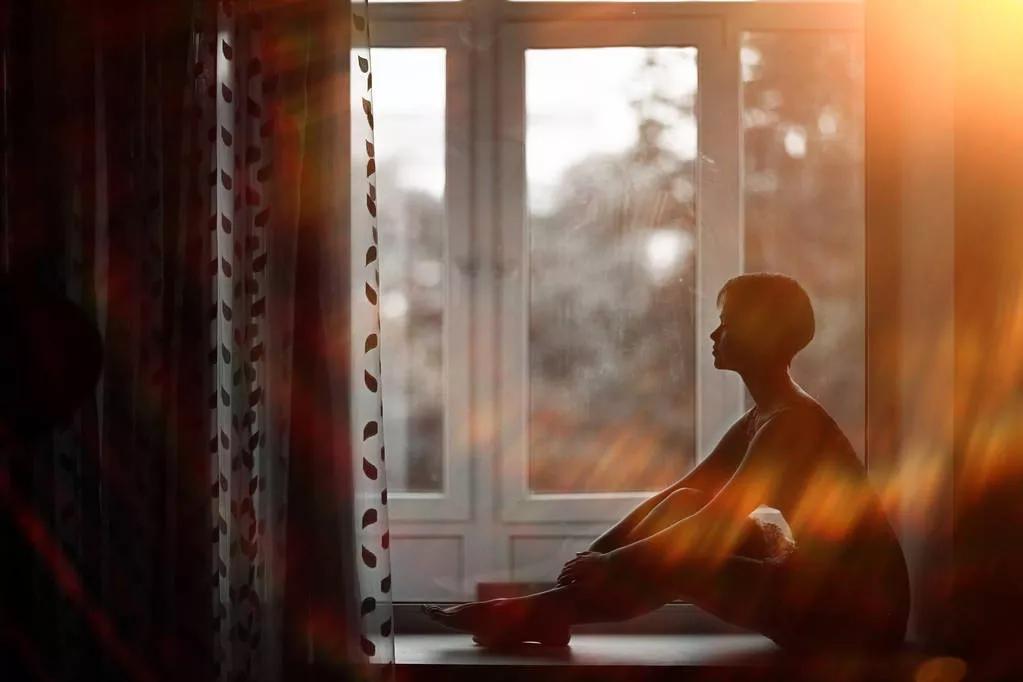 90后熬夜失眠真相,90后失眠的症状有哪些