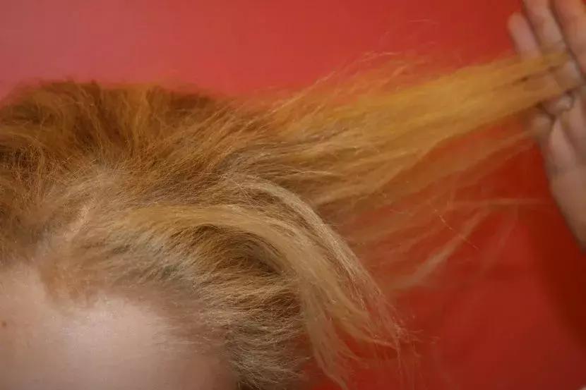 你花几千块烫别人天生的一头金发大波浪,头发究竟怎么长的