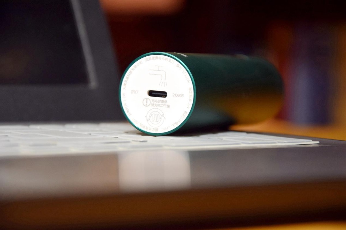 博朗和须眉剃须刀哪个好用,博朗剃须刀3系开箱评测