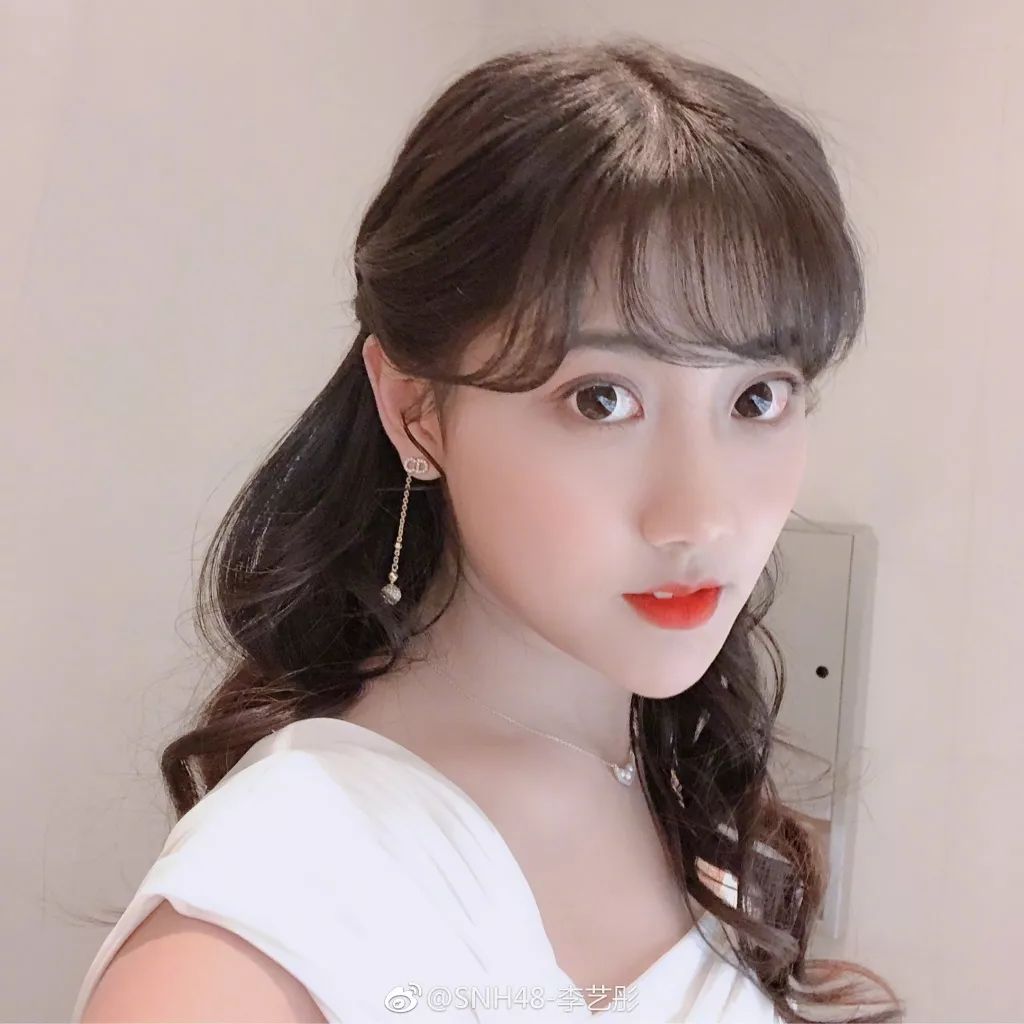 EIGSHOW丨鞠婧祎、李艺彤的仙女春夏妆容能让你美出新高度！