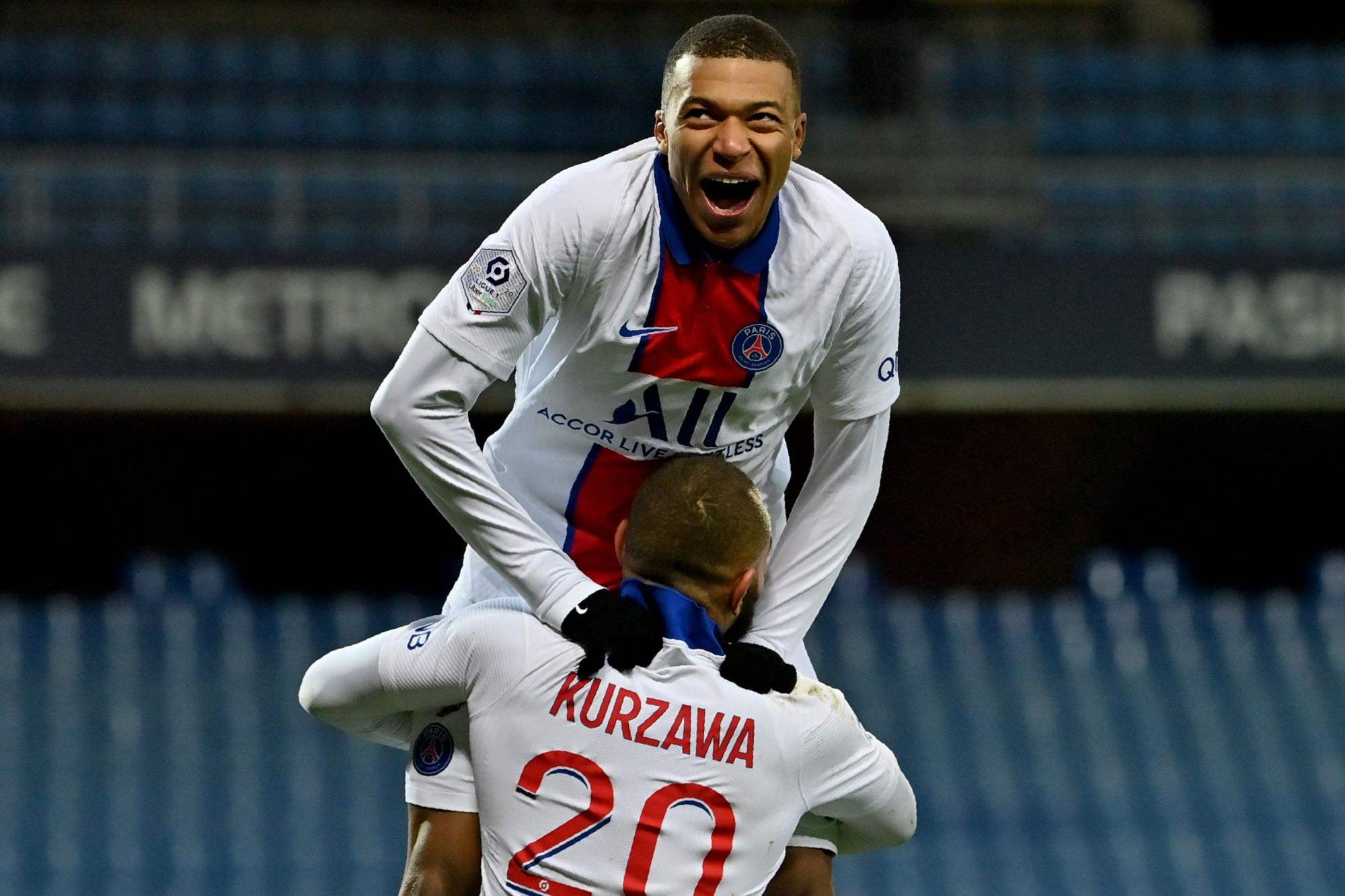 历年皇马巴萨身价对比,巴萨皇马最新身价