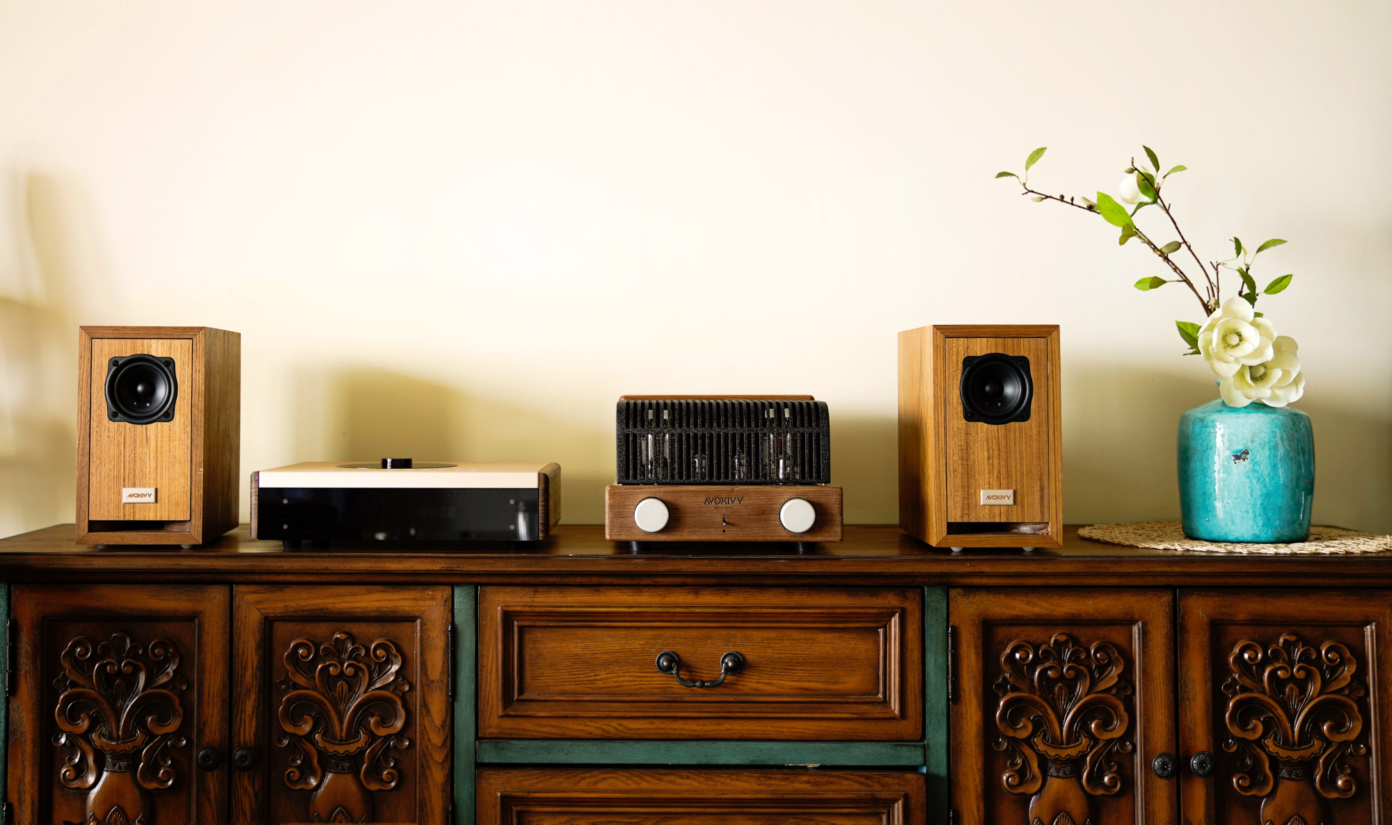 静心享受平淡如水的生活,享受安静和独处喝茶看书