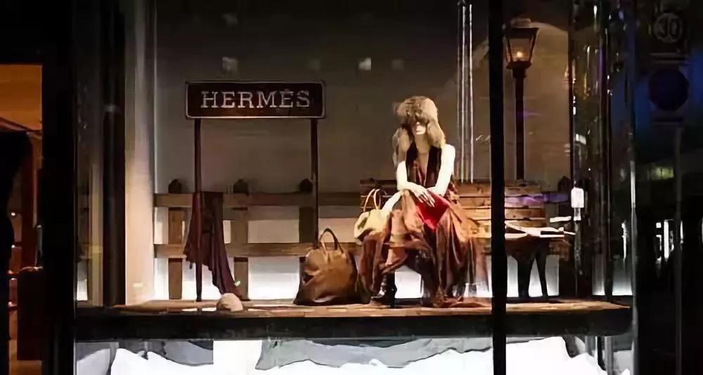 用奢侈品给女友讲世界杯爆冷,用奢侈品的方式介绍产品