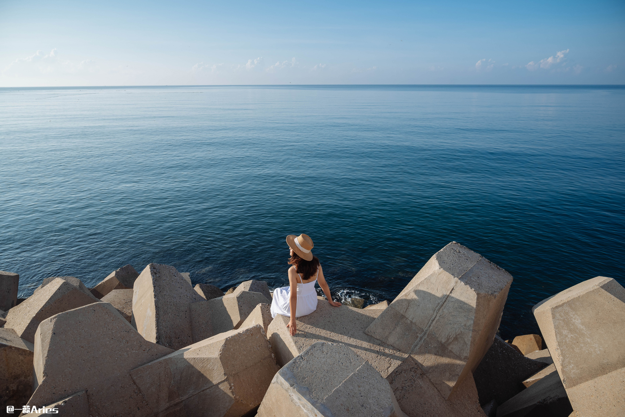 海南月亮湾旅游攻略,海南最美海湾旅游攻略