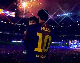 潘帕斯雄鹰迎来诺坎普晚风,诺坎普的风吹走了潘帕斯的雄鹰