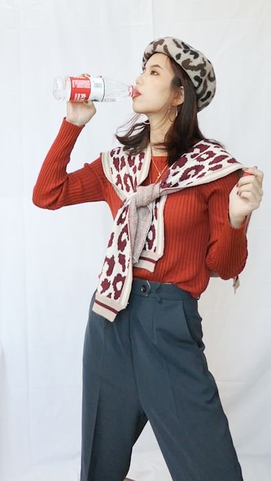 最节省空间又简便的叠风衣方法,薄款中长风衣怎么叠