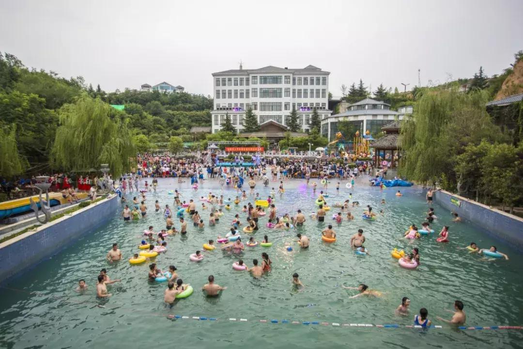 洛阳冬天泡温泉最好的地方,洛阳泡温泉的门票多少