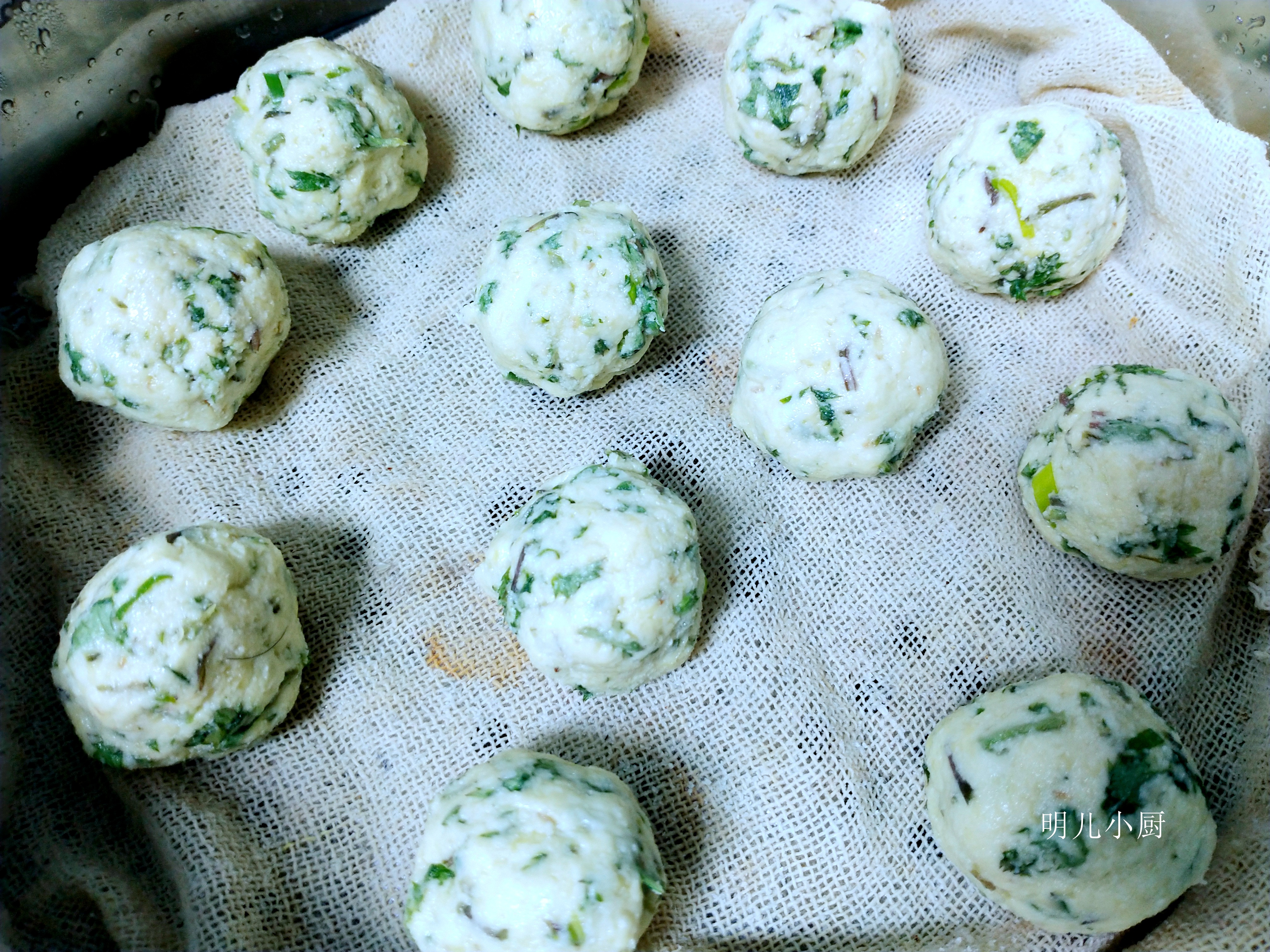 野菜豆渣发面窝窝头的家常做法,豆渣蒸野菜