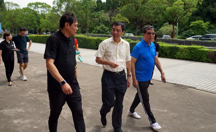 国足深耕青训！徐根宝是“标杆”，范志毅：干国字号，愿退掉综艺