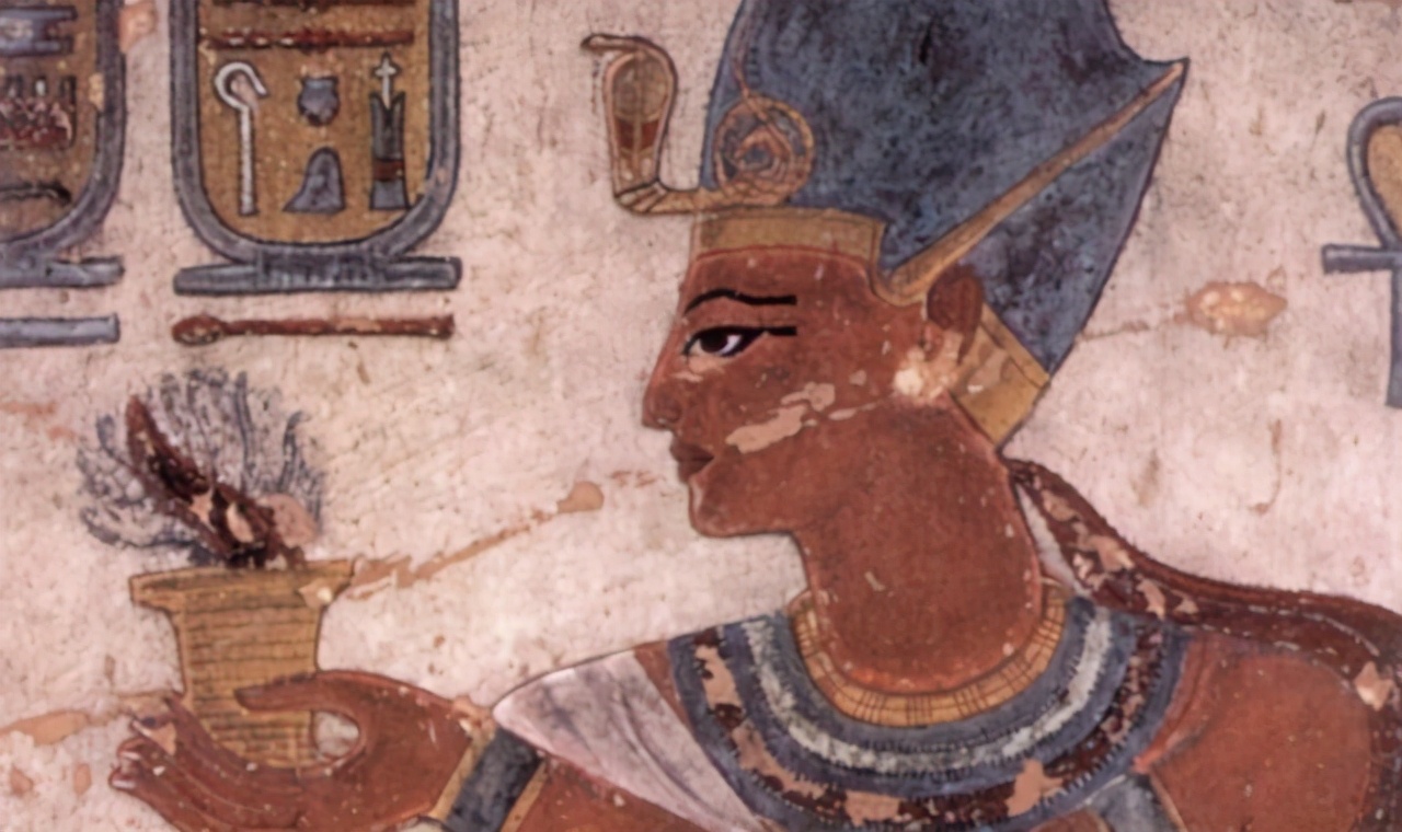 香水有毒？欧洲人对迷惑香气的追逐，可上溯到木乃伊尸体旁的铜壶