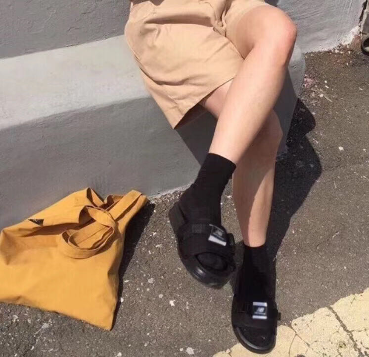 每日穿搭秋季热门款,每周时髦穿搭唯有热爱