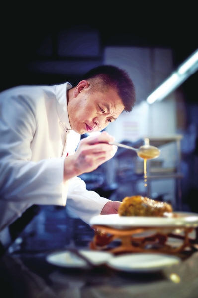 一条黄河鲤鱼见证豫菜复兴,樊胜武豫菜价格