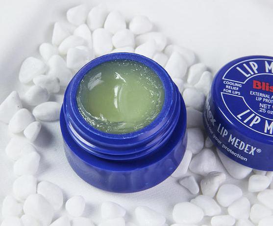 推荐一款冬季好用的润唇膏,适合冬天用的滋润型变色唇膏