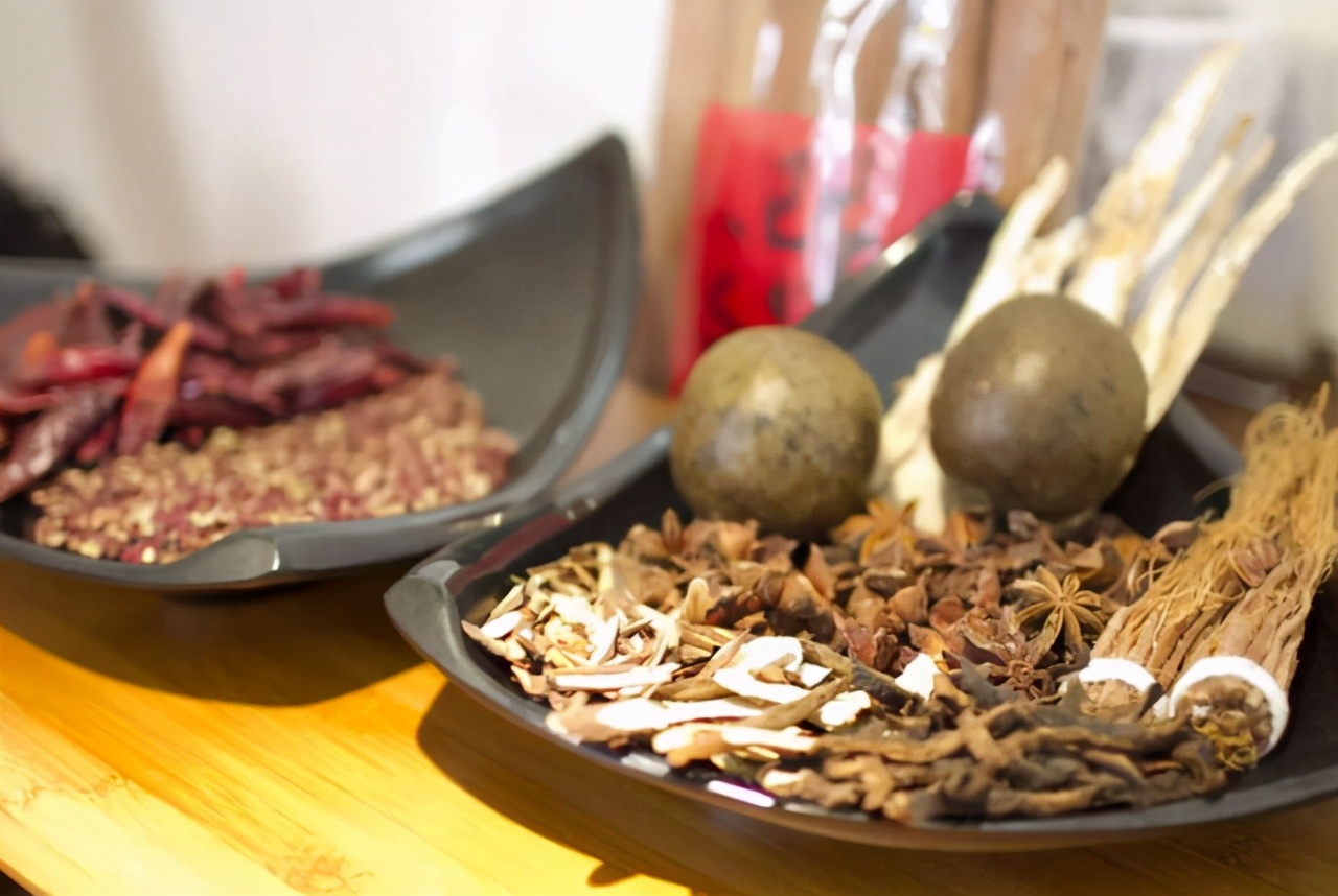 中医辨证治疗*泄早**1例，房事时间短，小便涩痛，胸闷气短