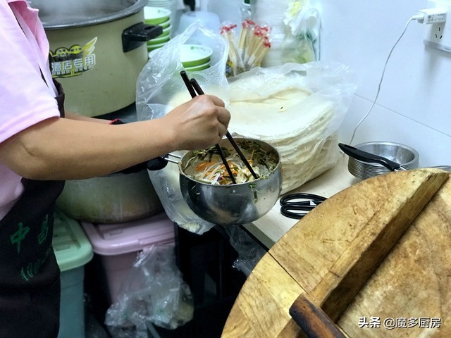 8元一个菜,简单菜煎饼做法全过程
