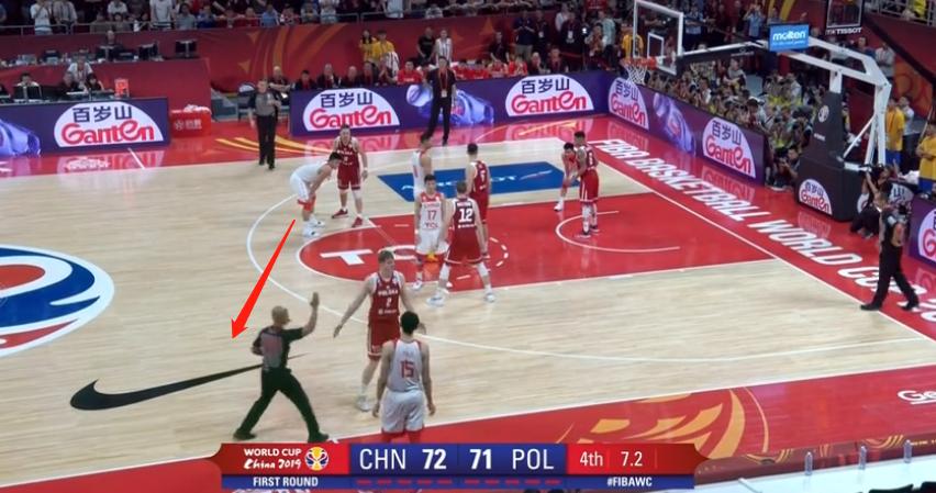 周琦边线球失误视频,周琦男篮隔扣集锦