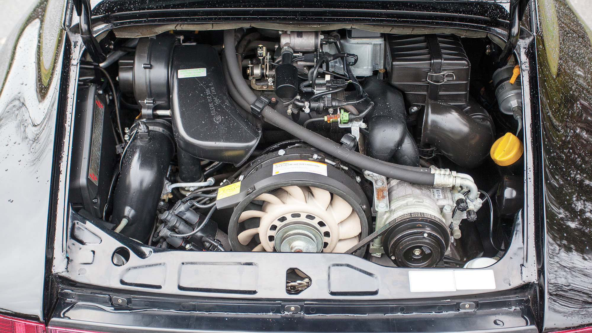 水平对置快吗,水平对置四缸发动机优缺点