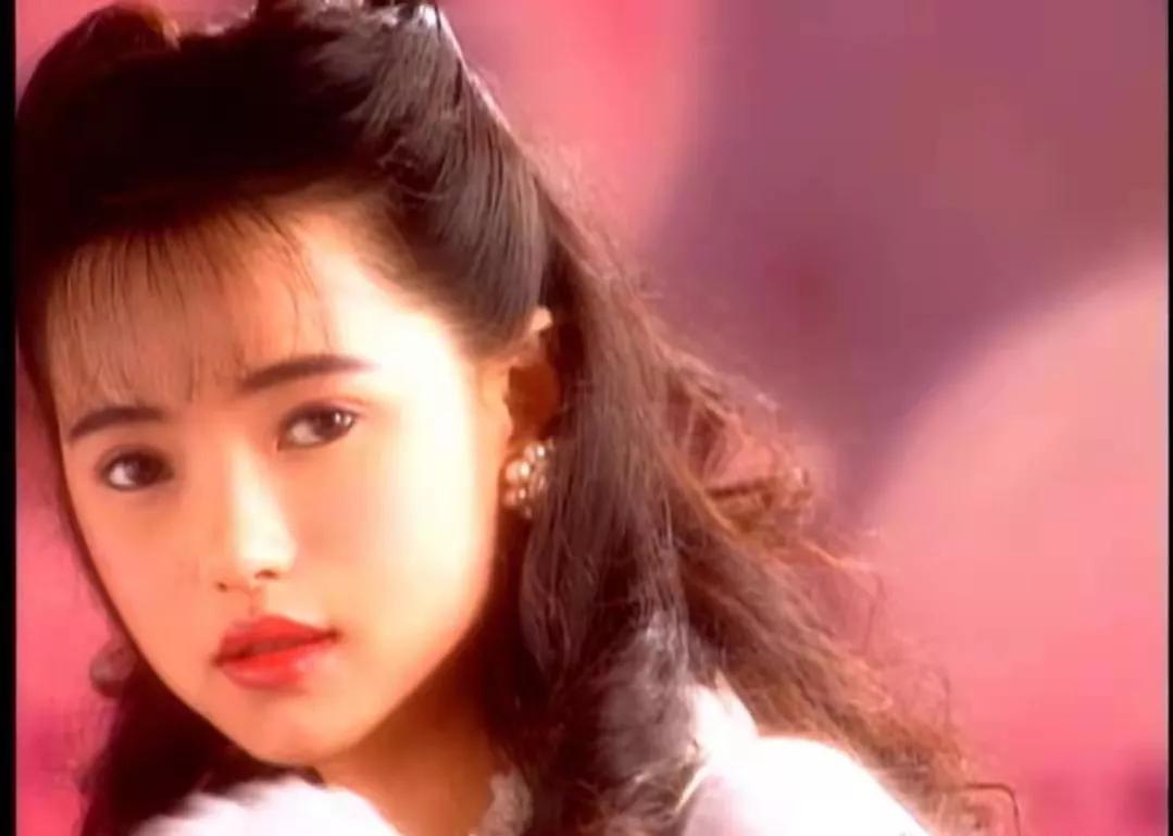 伊能静的坎坷情史:亲手葬送23年感情,离婚后嫁秦昊收获幸福