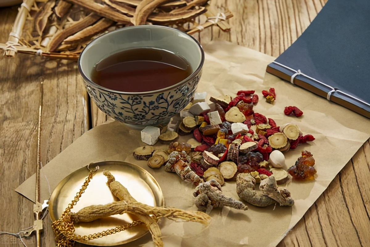 降尿白蛋白高消水肿的中药,肾炎下肢水肿中医辨证治疗