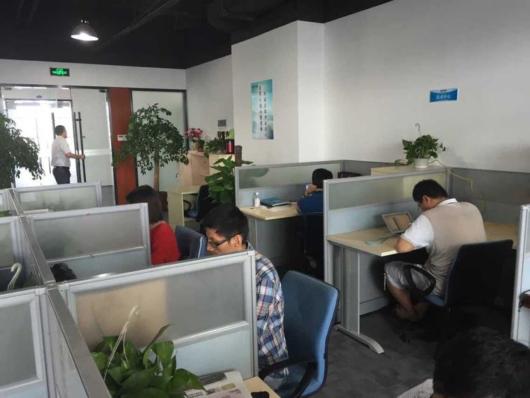 外卖小哥给顾客买卫生巾视频,外卖小哥给女生送卫生巾