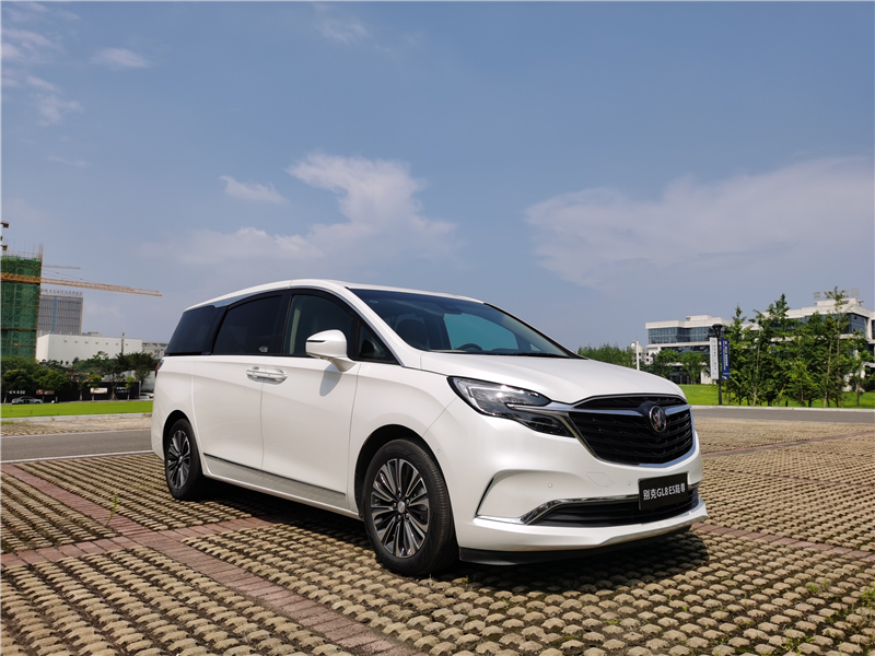 别克gl8和传祺gm8哪个舒服,奔驰v260和别克gl8哪个舒服