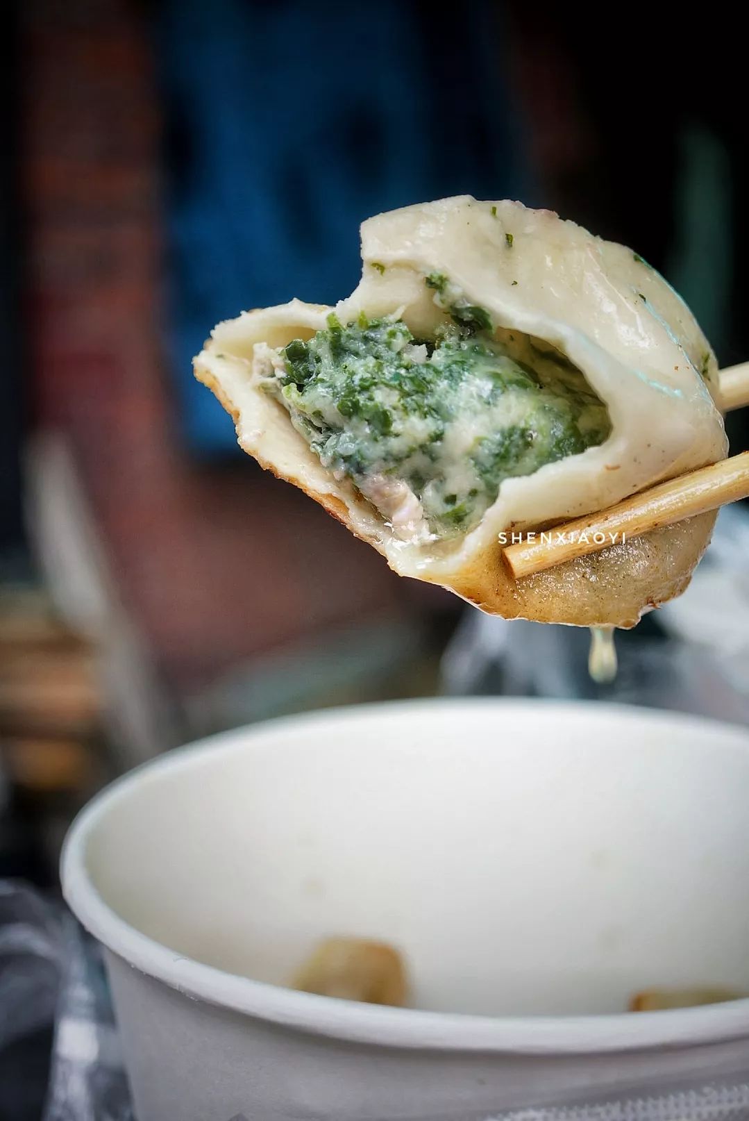 一上午走了1万步，探访5家人气爆棚的小店，不但吃撑还差点被人打