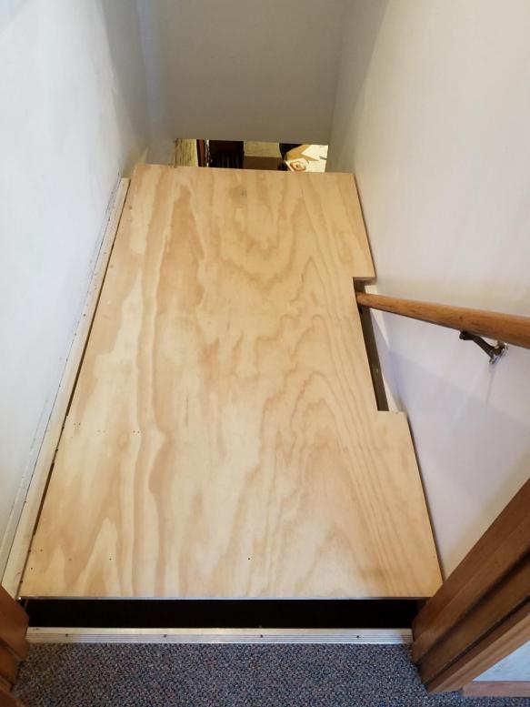 楼梯口放置物架怎么设计,一楼楼梯口置物架