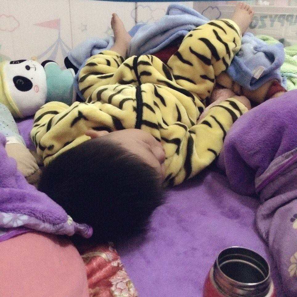 宝宝不爱盖被子是怎么回事,不知道帮宝宝盖被子怎么办