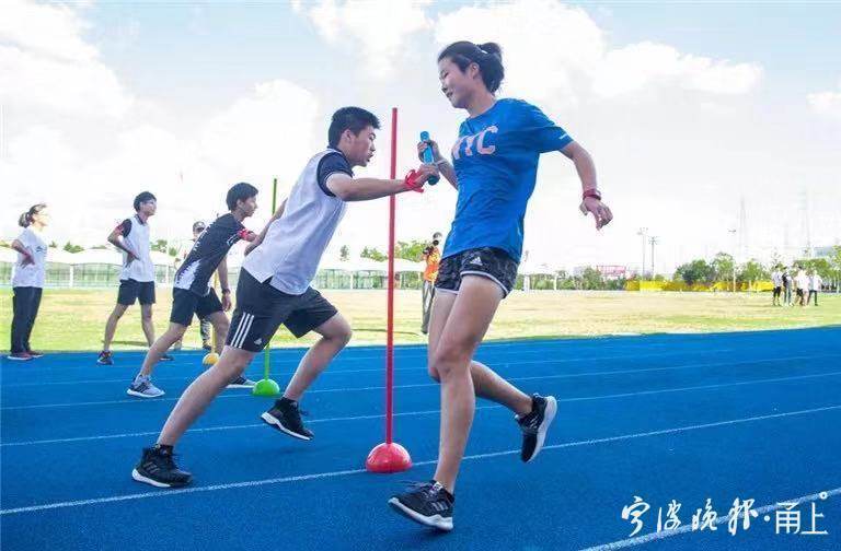 既是学霸又是国服打野,既是学霸又是校霸双男主