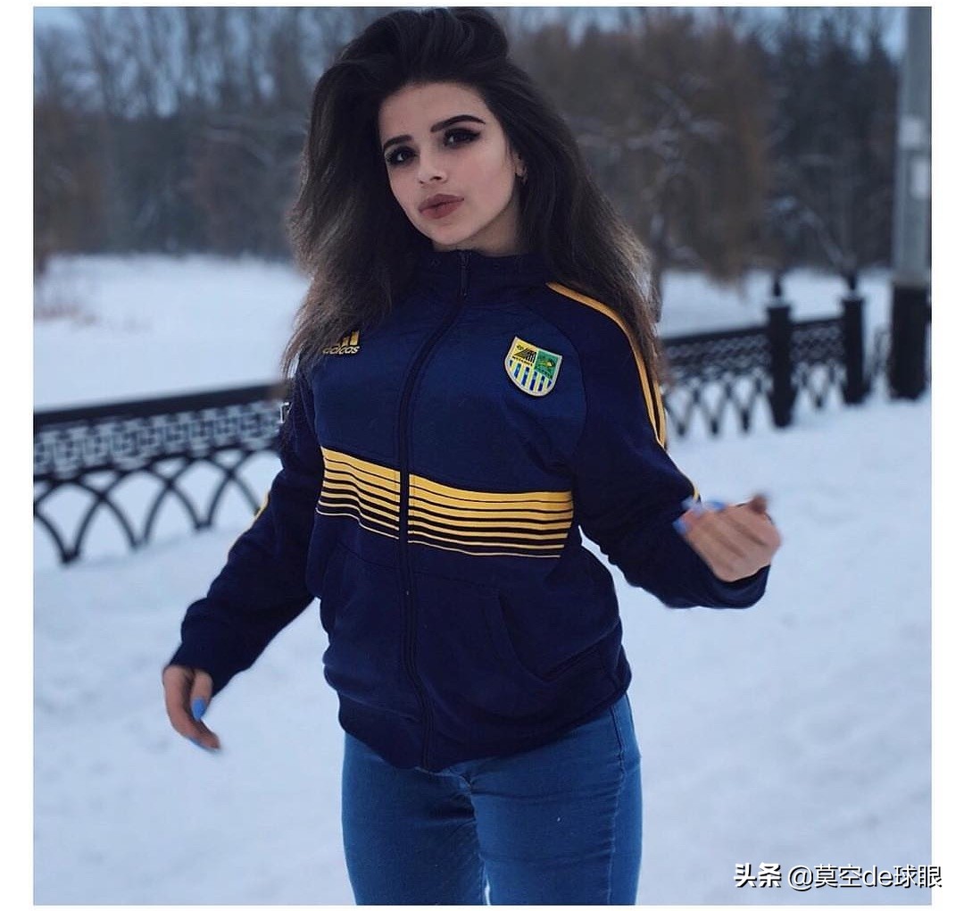 热爱足球的姐妹们最帅气,迟到的说一声,祝所有女球迷节日快乐!