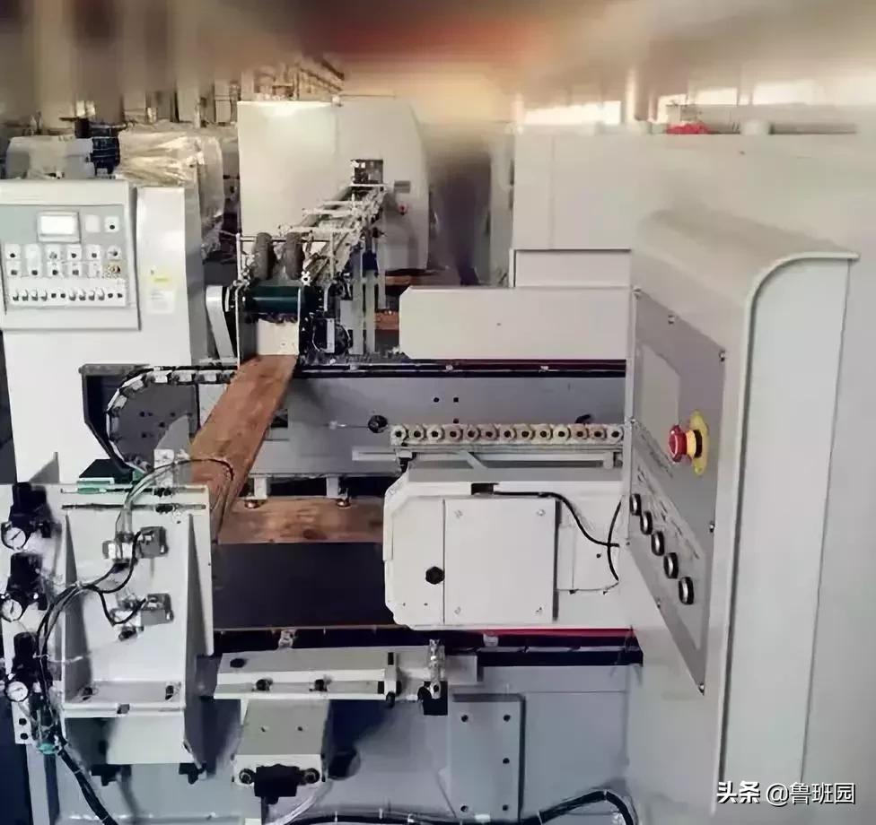 三层实木复合地板制作,纯三层实木地板制造工艺流程