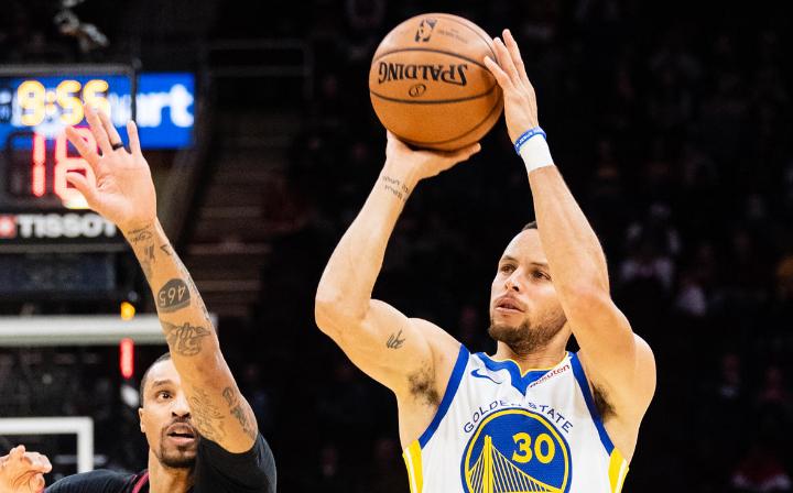 杜兰特全场24中14砍35分8板8助,杜兰特将暴砍50分拿下天王山