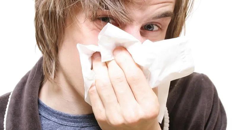 鼻炎长期鼻塞吃什么药,老鼻炎患者怎么治疗