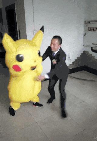 新郎接亲堵门游戏大全教程,接亲堵门游戏伴郎和新郎一起玩吗