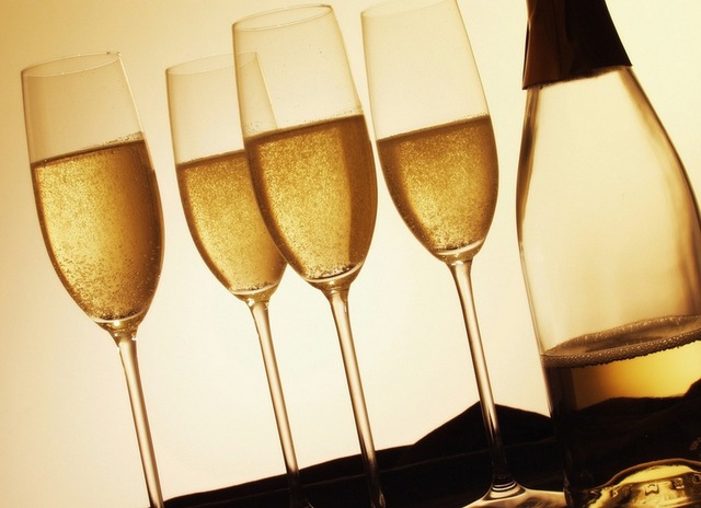 champagne香槟酒有多少种型号,champagne香槟多少度