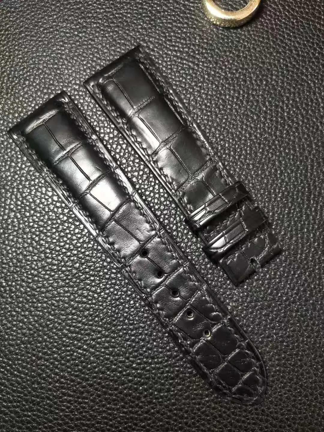 圆纹鳄鱼表带怎么快速辨别,如何分辨真假鳄鱼皮