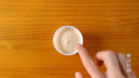 纸杯戚风蛋糕不塌不回缩的诀窍,用纸杯做戚风蛋糕湿乎乎的