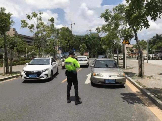 明天，上万人齐聚宝安体育中心，这些路段你得绕开！