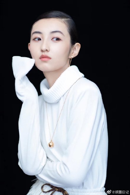 长相普通女孩和漂亮女孩,周冬雨杨超越早期视频