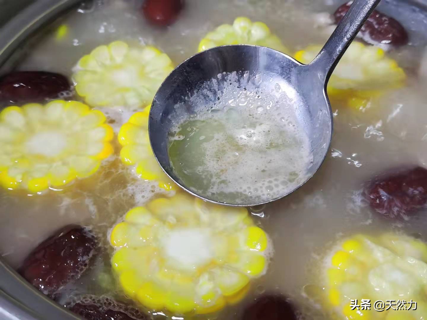 广东板栗骨头汤的做法,排骨靓汤家常煲汤大全