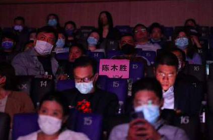 谢霆锋看陈木胜遗作,陈木胜谢霆锋落泪