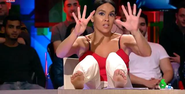 C罗“一巴掌”捅出马蜂窝,西班牙美女主持花式回怼太伤人