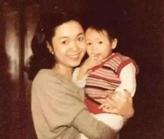 两位富豪共享*妇情**，“绿茶妈妈”林月云上位史，太精彩了