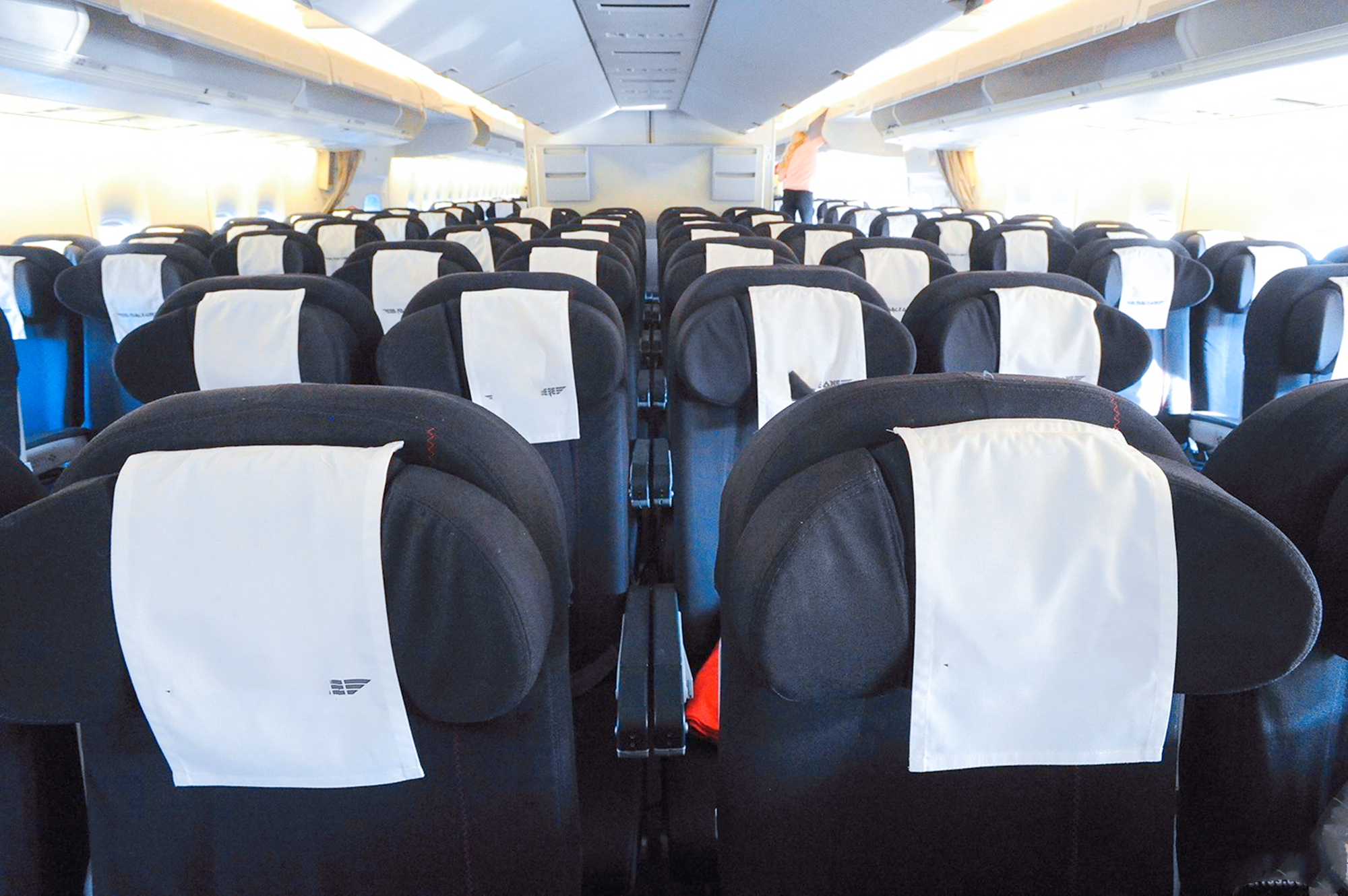 坐飞机免费的服务都有哪些,飞机上的十个隐藏服务