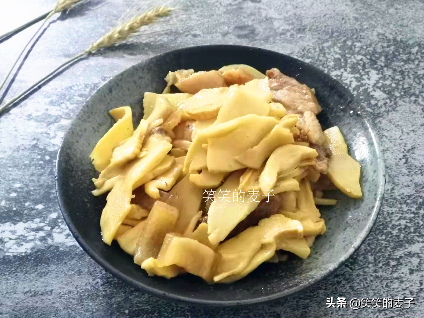 毛竹笋干怎么泡发最快最好吃,自己做笋干泡多少时间可以烧肉